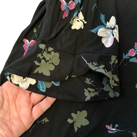 J. Jill Wherever collection black floral swing top with slight bell sleeve - Picture 7 of 9